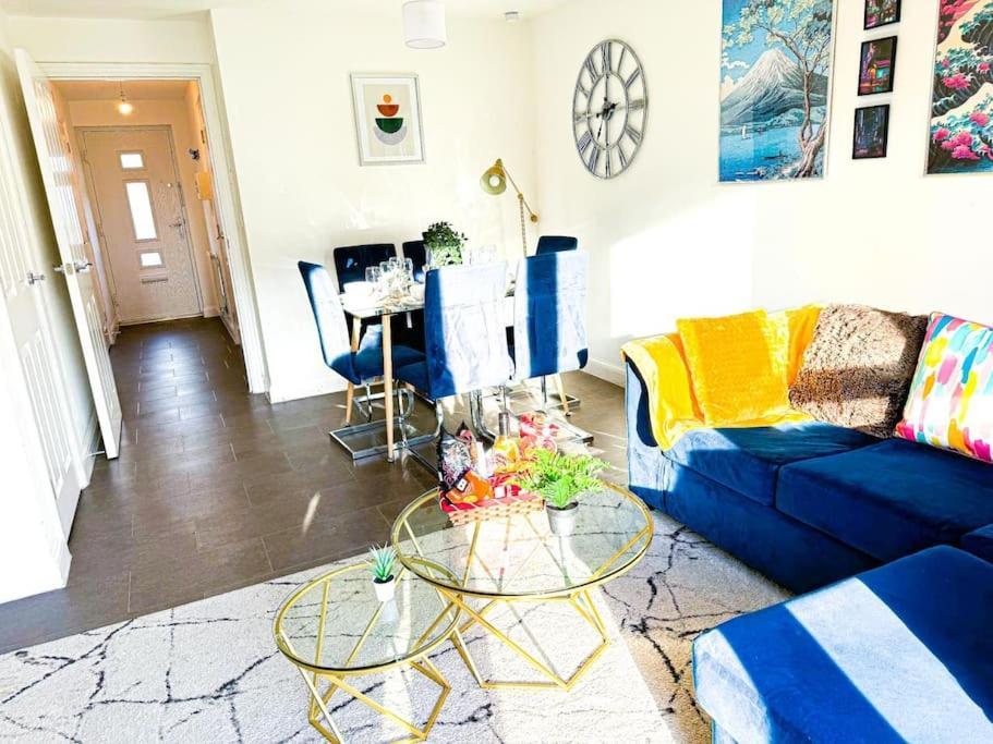 Contractors, Families, Tourists & Groups Welcome Sleeps Upto 9, Garden, Pet Allowed, Parking Included! Birmingham Zewnętrze zdjęcie