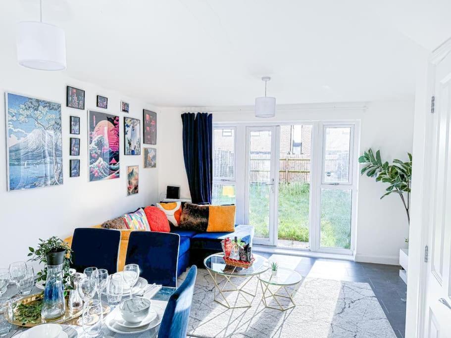 Contractors, Families, Tourists & Groups Welcome Sleeps Upto 9, Garden, Pet Allowed, Parking Included! Birmingham Zewnętrze zdjęcie
