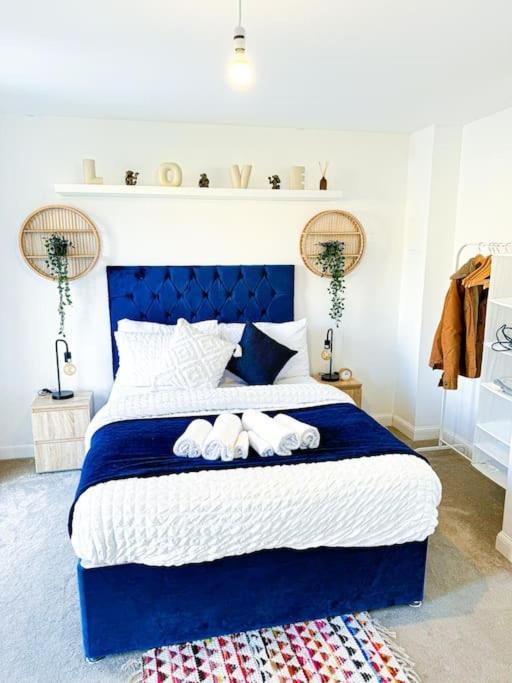 Contractors, Families, Tourists & Groups Welcome Sleeps Upto 9, Garden, Pet Allowed, Parking Included! Birmingham Zewnętrze zdjęcie