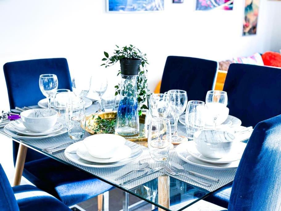 Contractors, Families, Tourists & Groups Welcome Sleeps Upto 9, Garden, Pet Allowed, Parking Included! Birmingham Zewnętrze zdjęcie