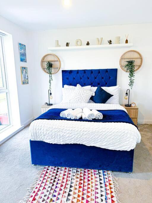 Contractors, Families, Tourists & Groups Welcome Sleeps Upto 9, Garden, Pet Allowed, Parking Included! Birmingham Zewnętrze zdjęcie