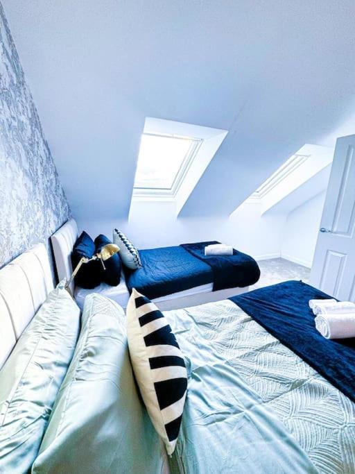 Contractors, Families, Tourists & Groups Welcome Sleeps Upto 9, Garden, Pet Allowed, Parking Included! Birmingham Zewnętrze zdjęcie