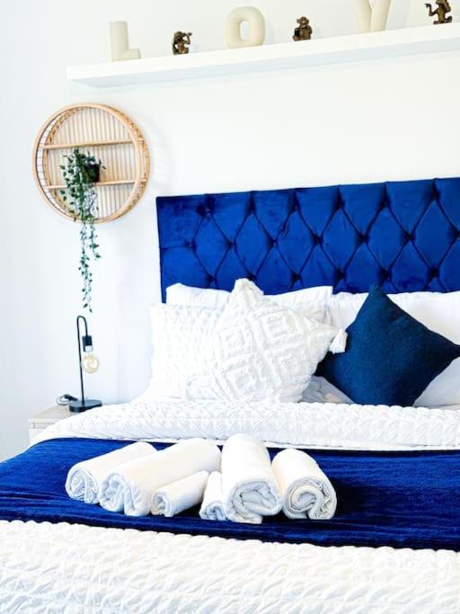 Contractors, Families, Tourists & Groups Welcome Sleeps Upto 9, Garden, Pet Allowed, Parking Included! Birmingham Zewnętrze zdjęcie